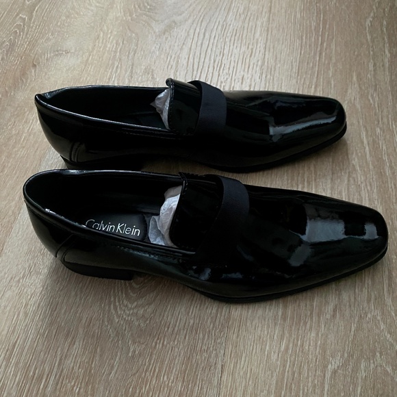 Calvin Klein Men\'s Bernard Tuxedo Slip On Dress Shoes | Size: 7 | Color: Black main image 12